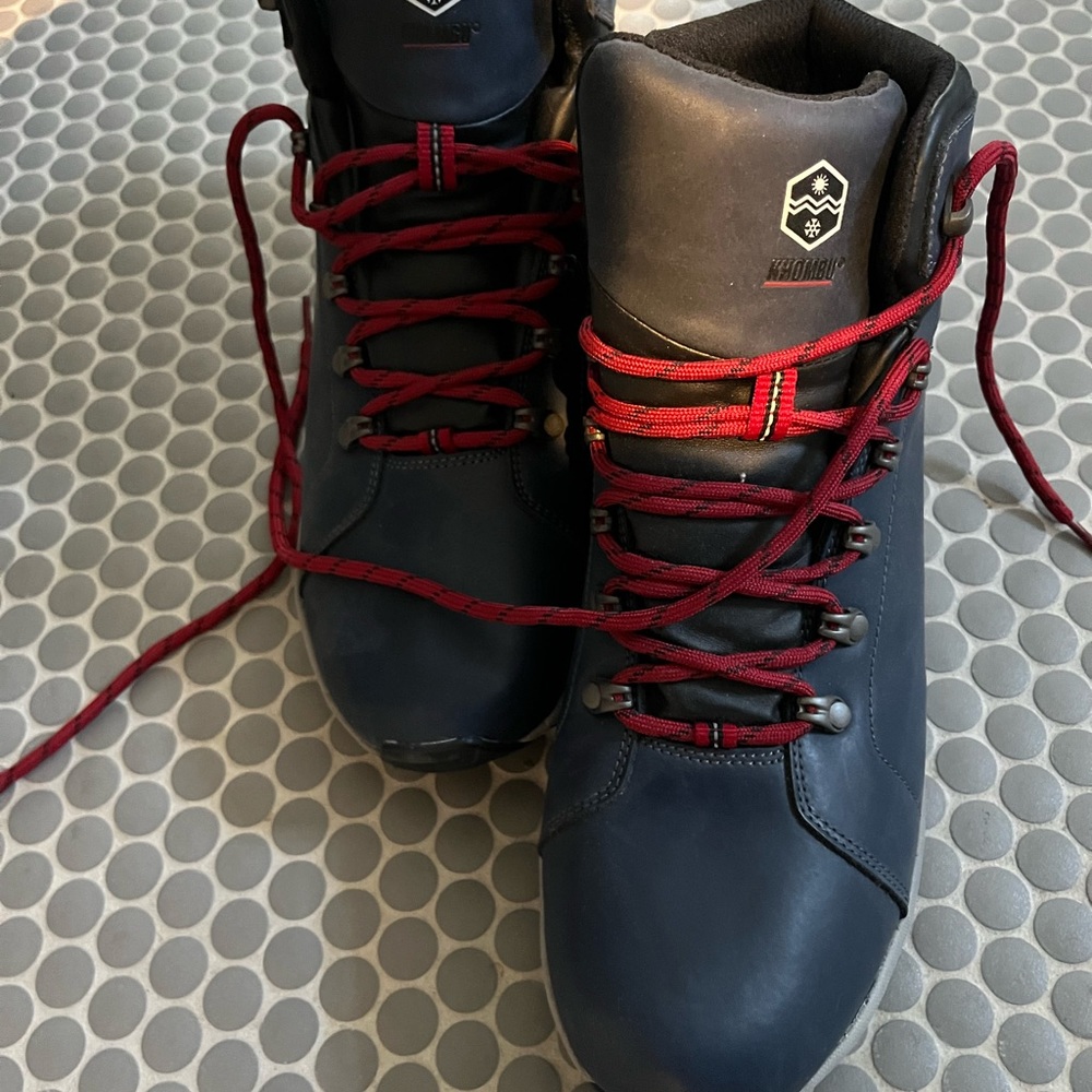 Khombu hiking boots
